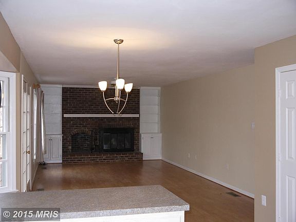 3rd image of 6905 Bernly Ct