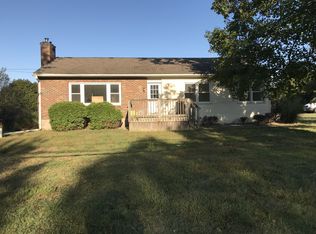 601 Colonial Club Dr, Harrisburg, PA 17112
