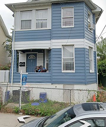 2nd image of 98 Ann St