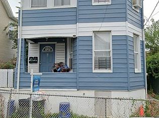 98 Ann St, Staten Island, NY 10302