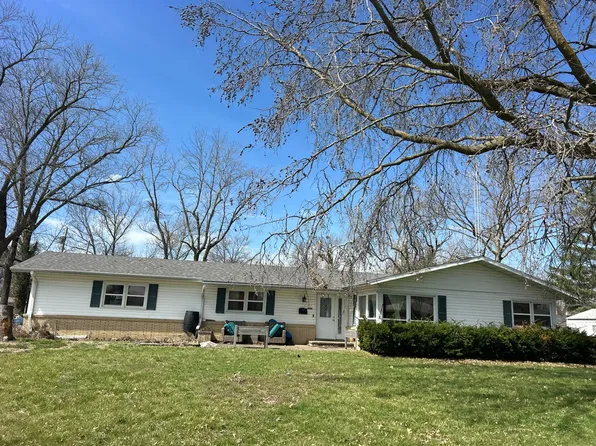 711 S Porter St, Centralia, MO 65240