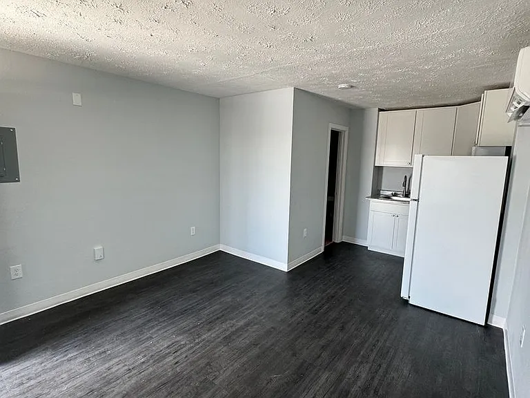 304 E Pancake Blvd — Photo 18