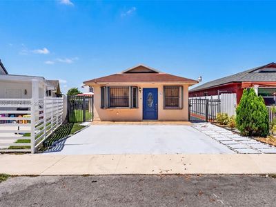 983 W 42nd Pl, Hialeah, FL, 33012
