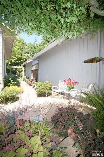 1st image of 147 Saint James Dr