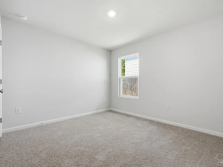 5367 Peach Dr — Photo 13