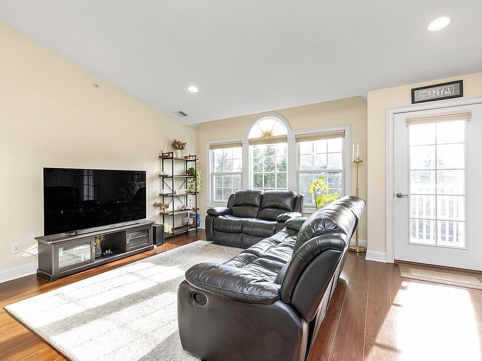 The Living Room North Wantagh Avenue Bethpage Nassau County Ny Baci