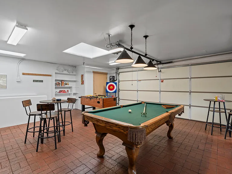 970 Thunderbird Ct — Photo 42