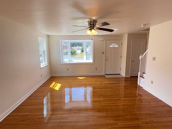 2nd image of 1123 Elm St