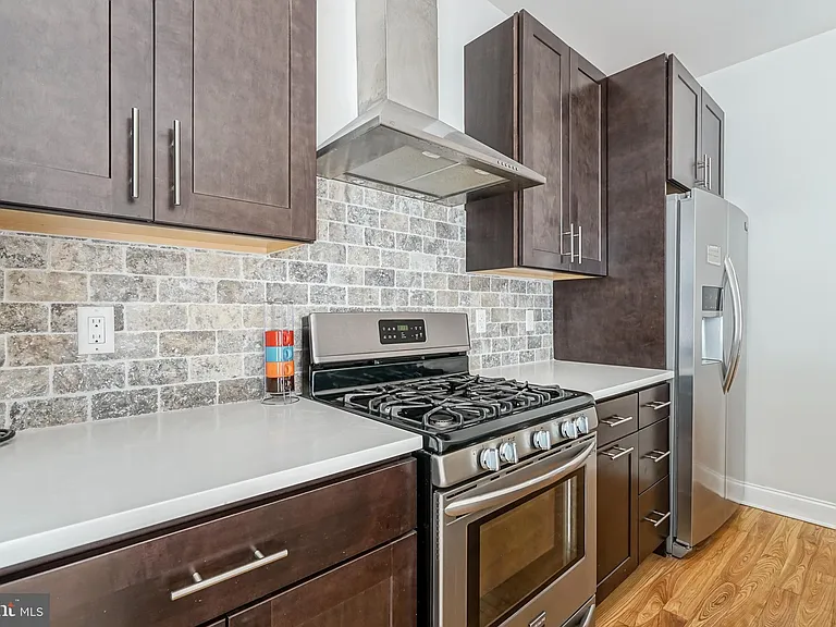 2332 Ellsworth St — Photo 9
