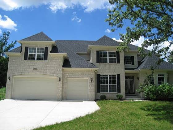 2nd image of 1706 Pondview Dr