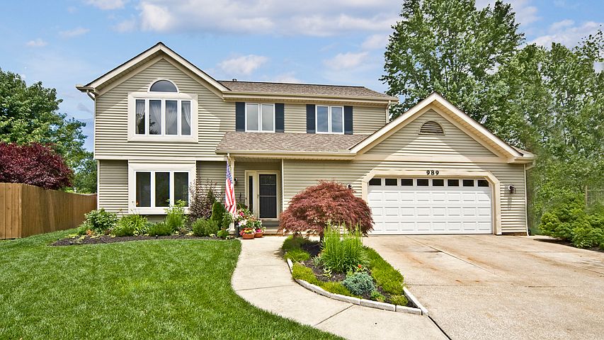 1st image of 989 Valley Creek Dr