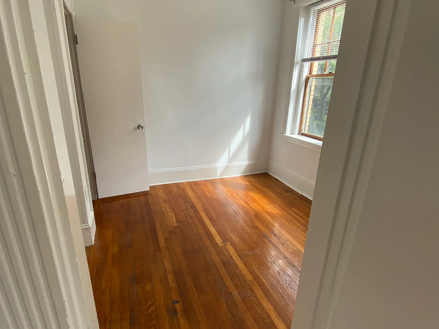 2 bed, 999 sqft, $3,600 — Photo 4