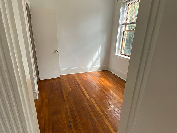 4th image of 7 Myrtle St APT 7