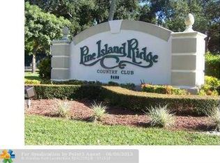 9235 Lagoon Pl APT 101, Davie, FL 33324