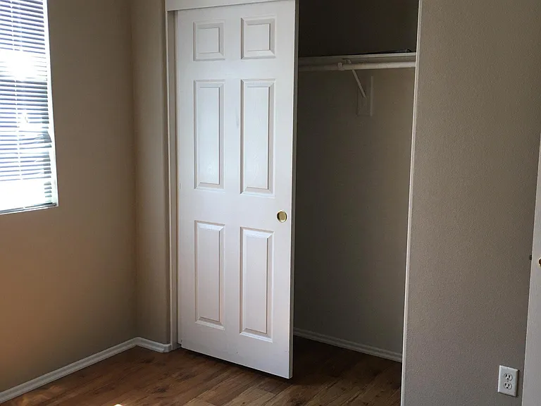 1800 E Lakeshore Dr #812 — Photo 9