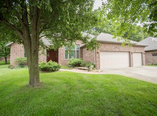 3121 E Topping Cir, Springfield, MO 65804