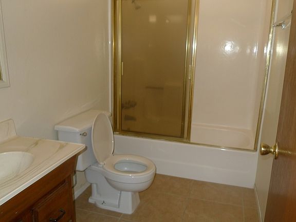 3rd image of 21977 Arapahoe Ave APT 4