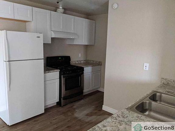 2nd image of 1757 W Linden St