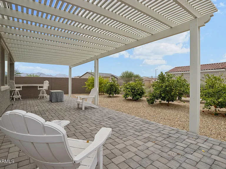 17863 W Hiddenview Dr — Photo 38