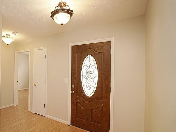 4th image of 8240 Lee Ct