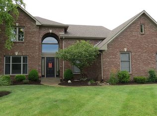 6194 W Broken Arrow Dr, New Palestine, IN