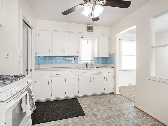 4th image of 29633 Fairway Blvd