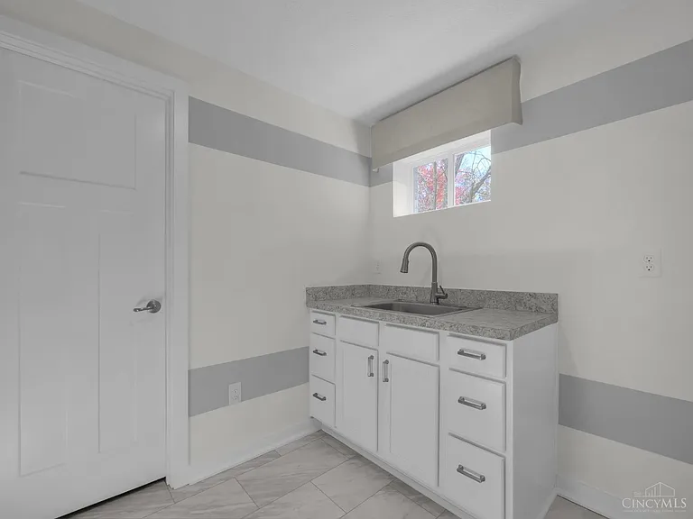 8705 Quietwood Ln — Photo 43