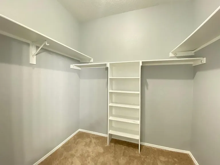 1328 Falcon Holw — Photo 17