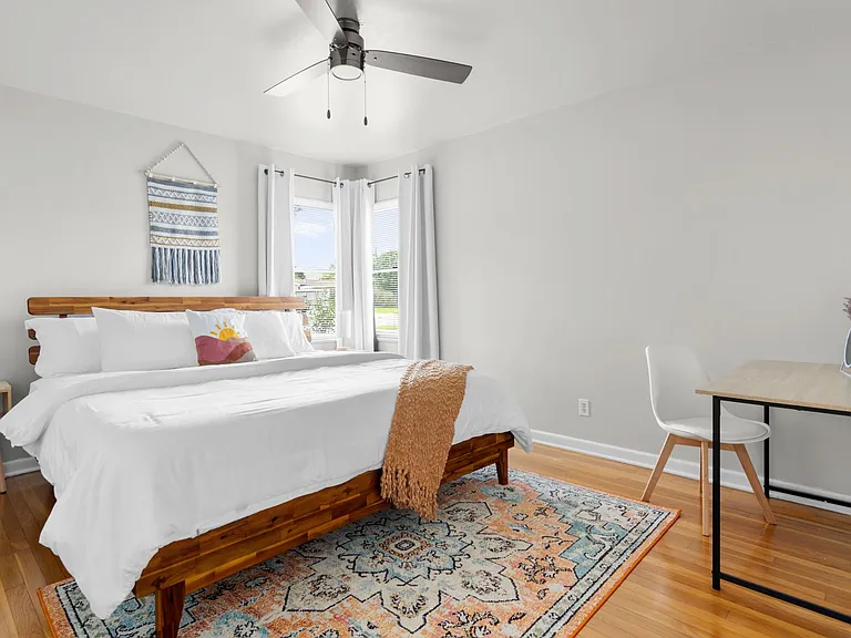 318 Aberdeen Ave — Photo 13