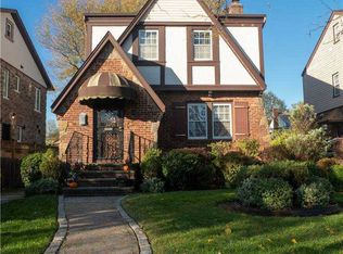 84-56 251st St, Bellerose, NY 11426