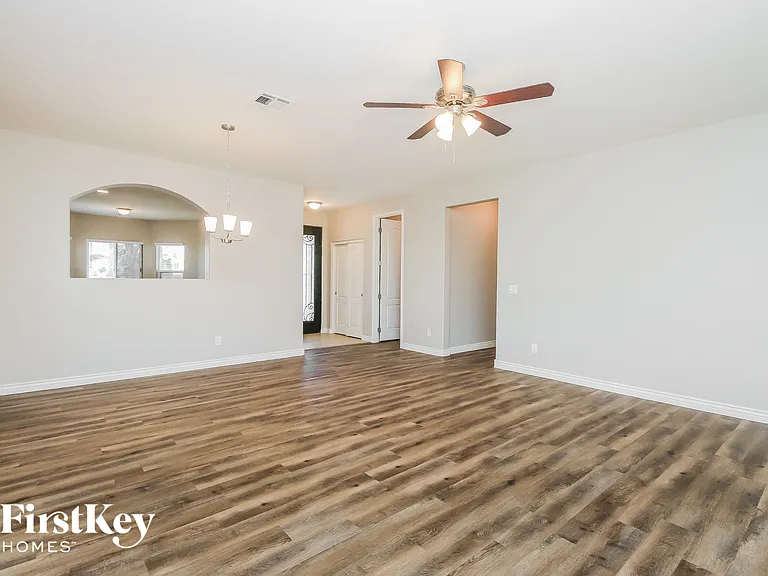 677 W Mesquite Tree Ln — Photo 3