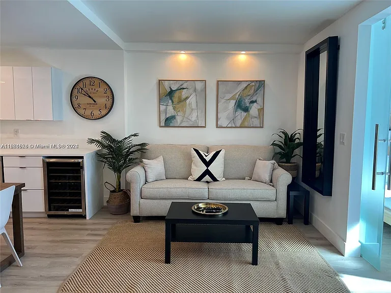2301 Collins Ave #342 — Photo 22