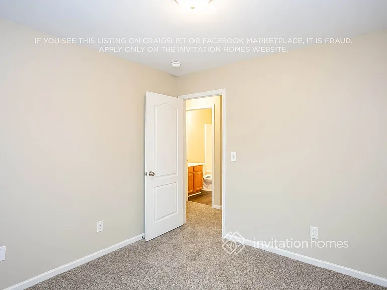 109 Newport Dr — Photo 15