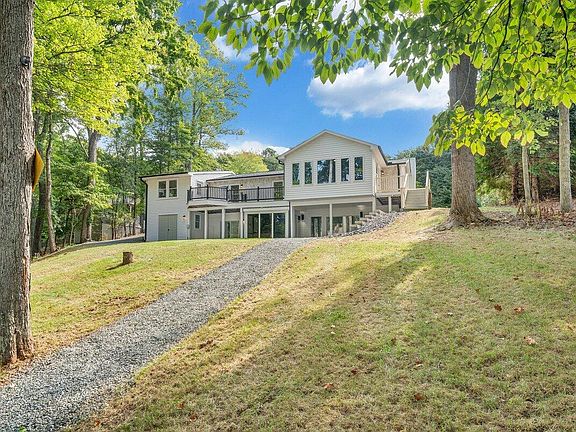 4th image of 320 Fingerlake Rd