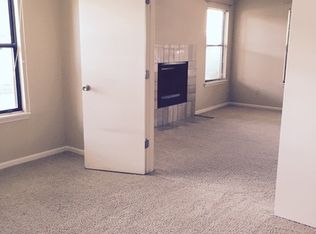 8829 W 106th Ter, Overland Park, KS 66212