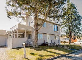 16 Courtway St, Narragansett, RI 02882