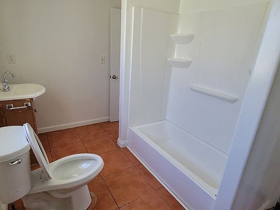 3rd image of 282 E Marker St #Na