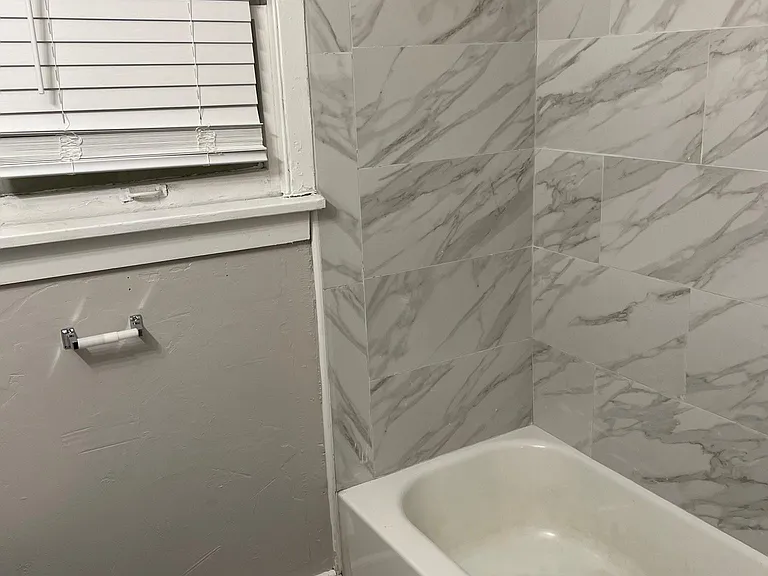 704 Williams Ave — Photo 24