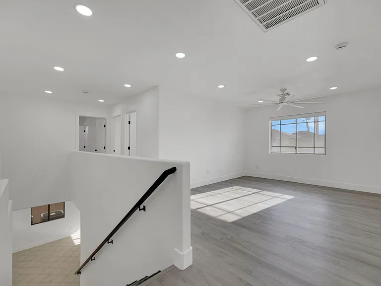 56 Ashby Hills Ct — Photo 18