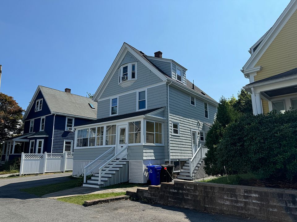 2nd image of 4 Barstow St
