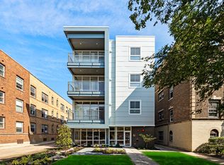 2211 Maple Ave #202, Evanston, IL 60201
