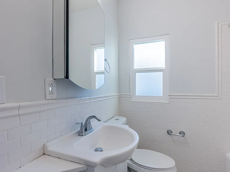 The Maxwell Apartments — Photo 47