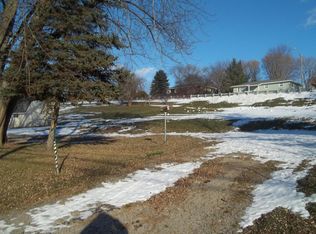 112 Highland Ave, Iron Ridge, WI 53035