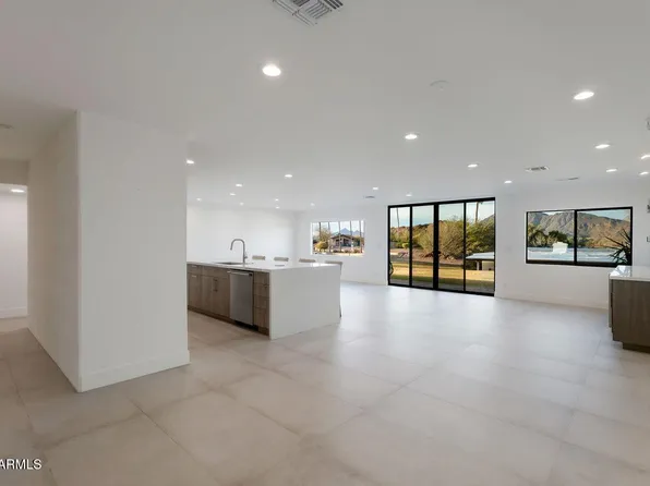 6044 E VERNON Avenue, Scottsdale, AZ 85257