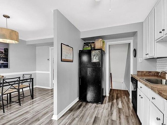 3rd image of 9 Sharpley Ct #21D