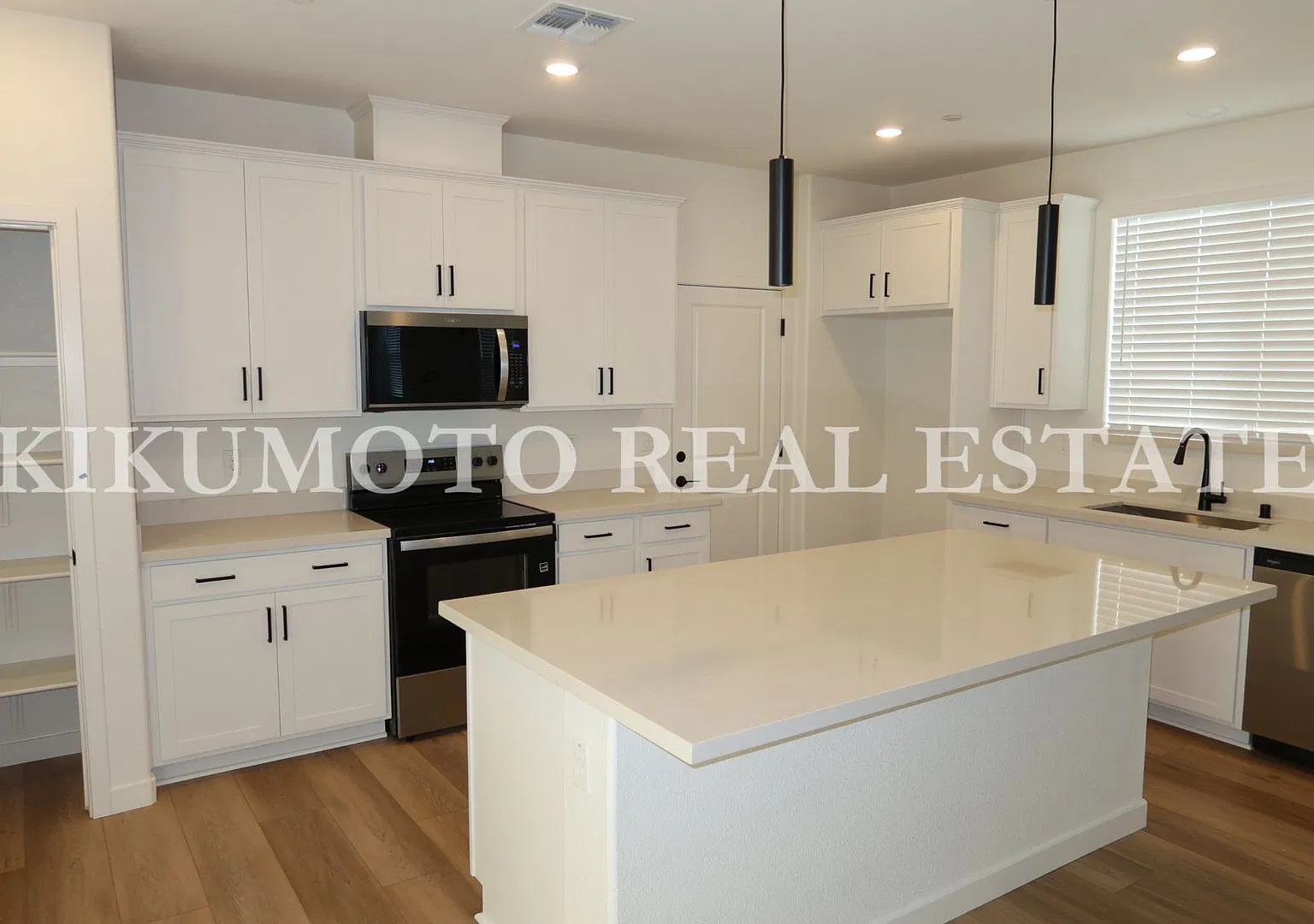 New 4 Bedroom, 2 1/2 Bath in the Riva at Delta Shores Commnity — Photo 3