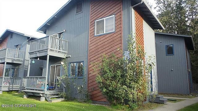 1st image of 1018 Dogwood St