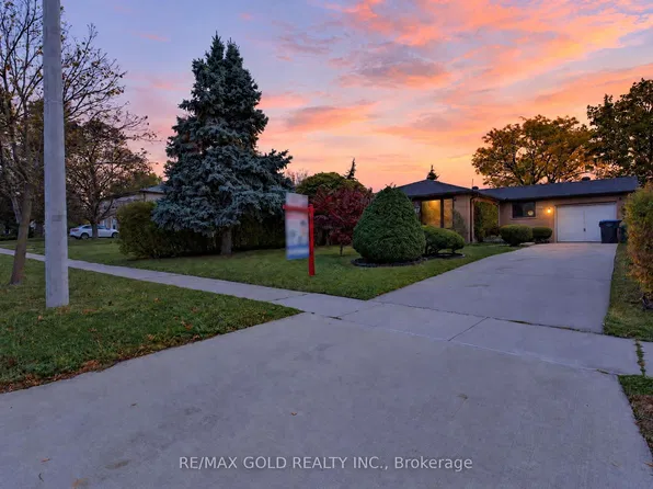 722 Balmoral Dr, Brampton, ON L6T 1X4