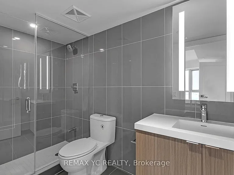 585 Bloor St E #3217 — Photo 17