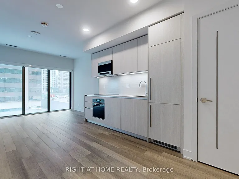 8 Cumberland St #603 — Photo 9